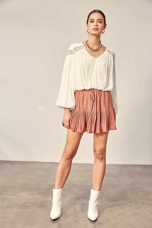 TAKE ME TO FALL PLEATED SKORT