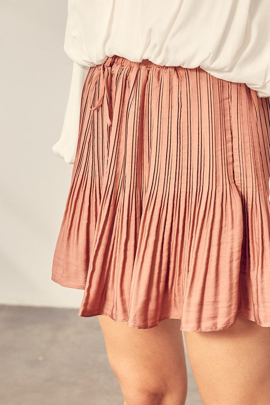 TAKE ME TO FALL PLEATED SKORT